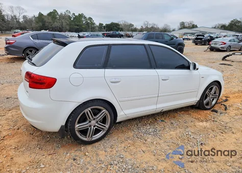 2011 Audi A3 Premium z USA, uszkodzony, nr VIN WAUBJAFM8BA138384